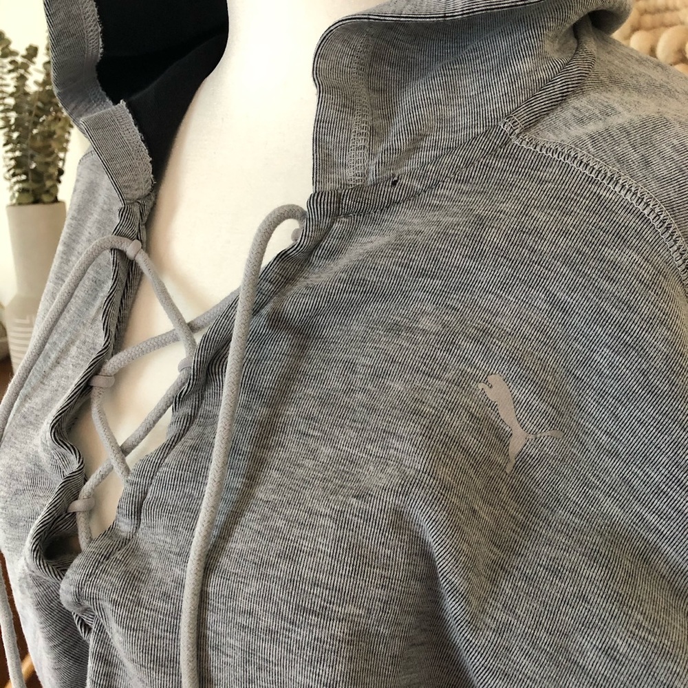 PUMA • Dry Cell • semi crop top hoodie